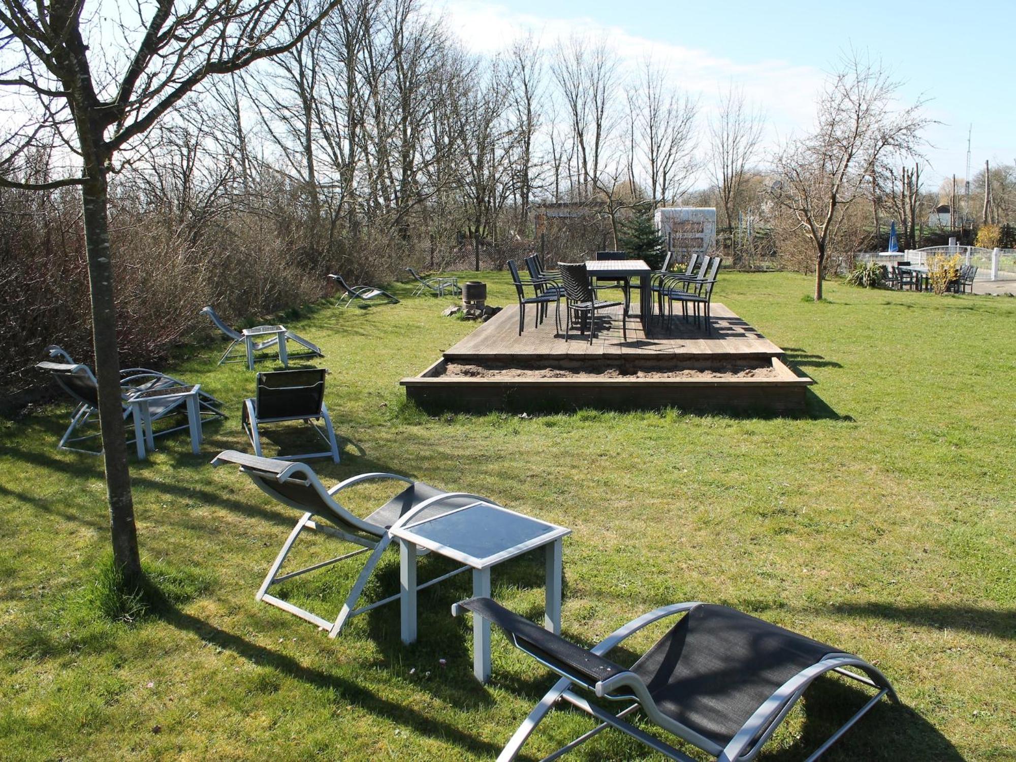 Pretty Apartment In Wiek With Garden Wiek auf Rügen Eksteriør bilde